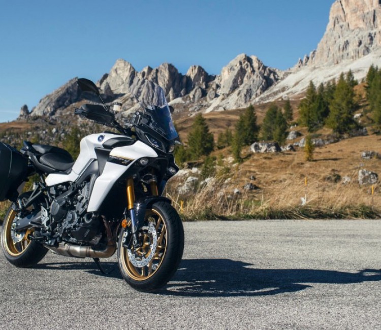2023 Yamaha TRACER 9 GT+ Walk round and FIRST RIDE REVIEW! 